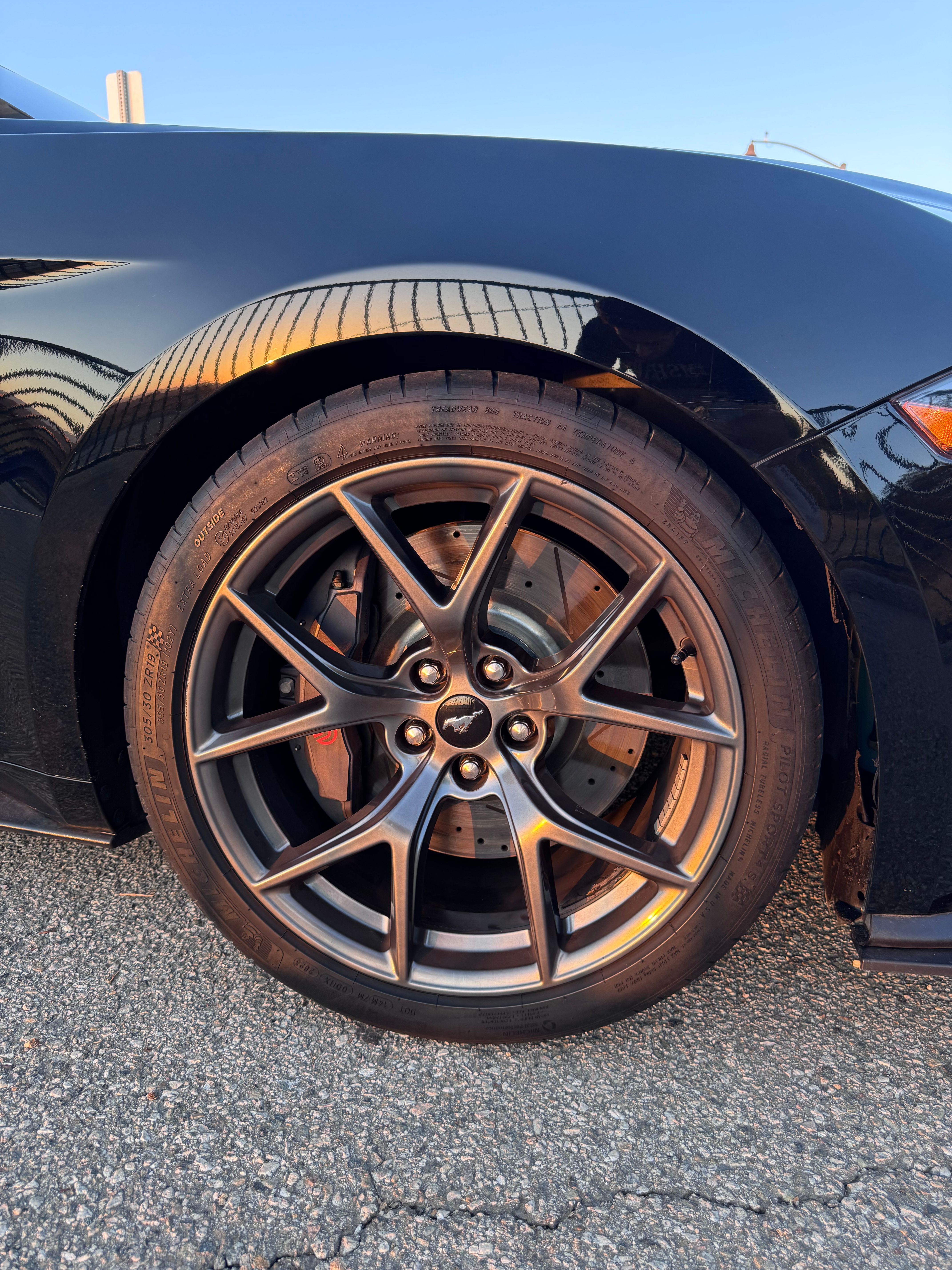 Used 2019 Ford Mustang GT Premium w/ Performance Package - Level 2 RWD image 13
