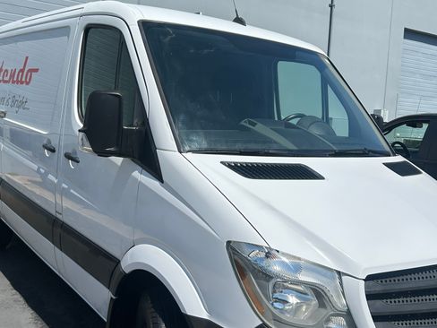 Used 2016 Mercedes-Benz Sprinter 2500 image 5
