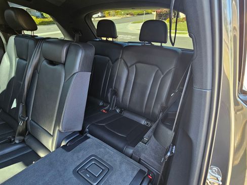 Used 2019 Audi Q7 3.0T Prestige w/ Prestige Package image 14