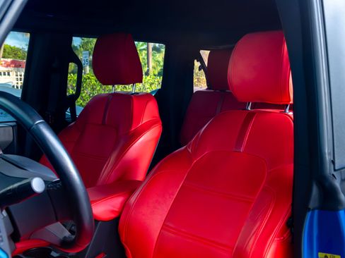 Used 2022 Ford Bronco Black Diamond image 11