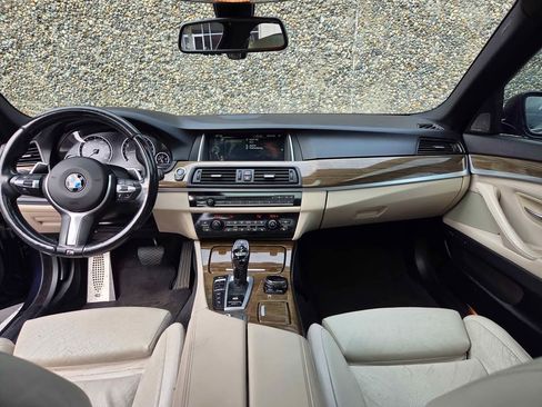 Used 2014 BMW 550i xDrive Sedan image 9
