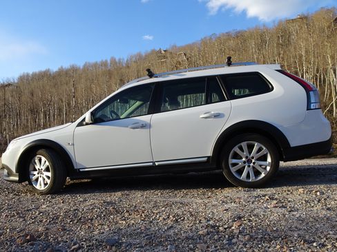 Used 2010 Saab 9-3 X w/ Comfort Package AWD/4WD image 5