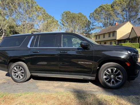 Used 2023 Chevrolet Suburban LS AWD/4WD image 1