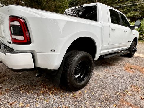 Used 2023 RAM 3500 Laramie w/ Night Edition image 19