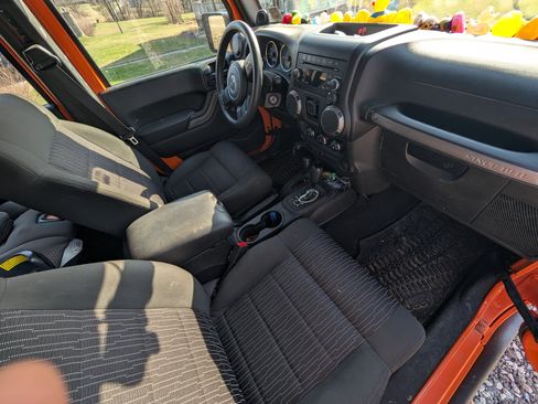 Used 2012 Jeep Wrangler Unlimited Sport w/ Trailer Tow Group image 10