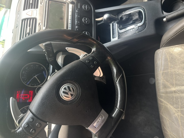 Used 2008 Volkswagen R32 AWD/4WD image 8