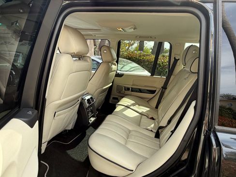 Used 2012 Land Rover Range Rover HSE LUX image 6