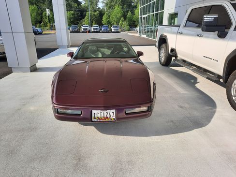 Used 1995 Chevrolet Corvette Coupe image 4