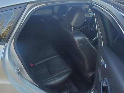 Used 2013 Ford Focus SE image 2