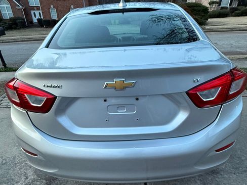 Used 2018 Chevrolet Cruze LT w/ LT Fleet Convenience Package image 9