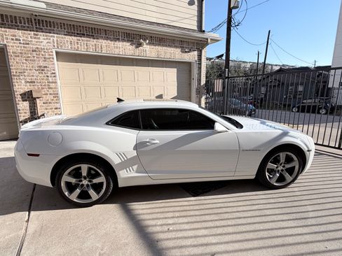 Used 2010 Chevrolet Camaro LT w/ RS Package image 8