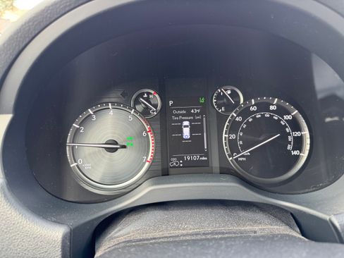 Used 2021 Lexus GX 460 Luxury image 9