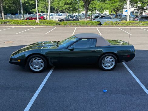 Used 1994 Chevrolet Corvette Convertible RWD image 3