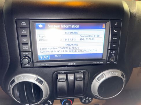 Used 2015 Jeep Wrangler Rubicon w/ Power Convenience Group AWD/4WD image 26