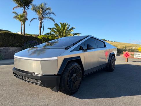 Used 2024 Tesla Cybertruck Cyberbeast image 12