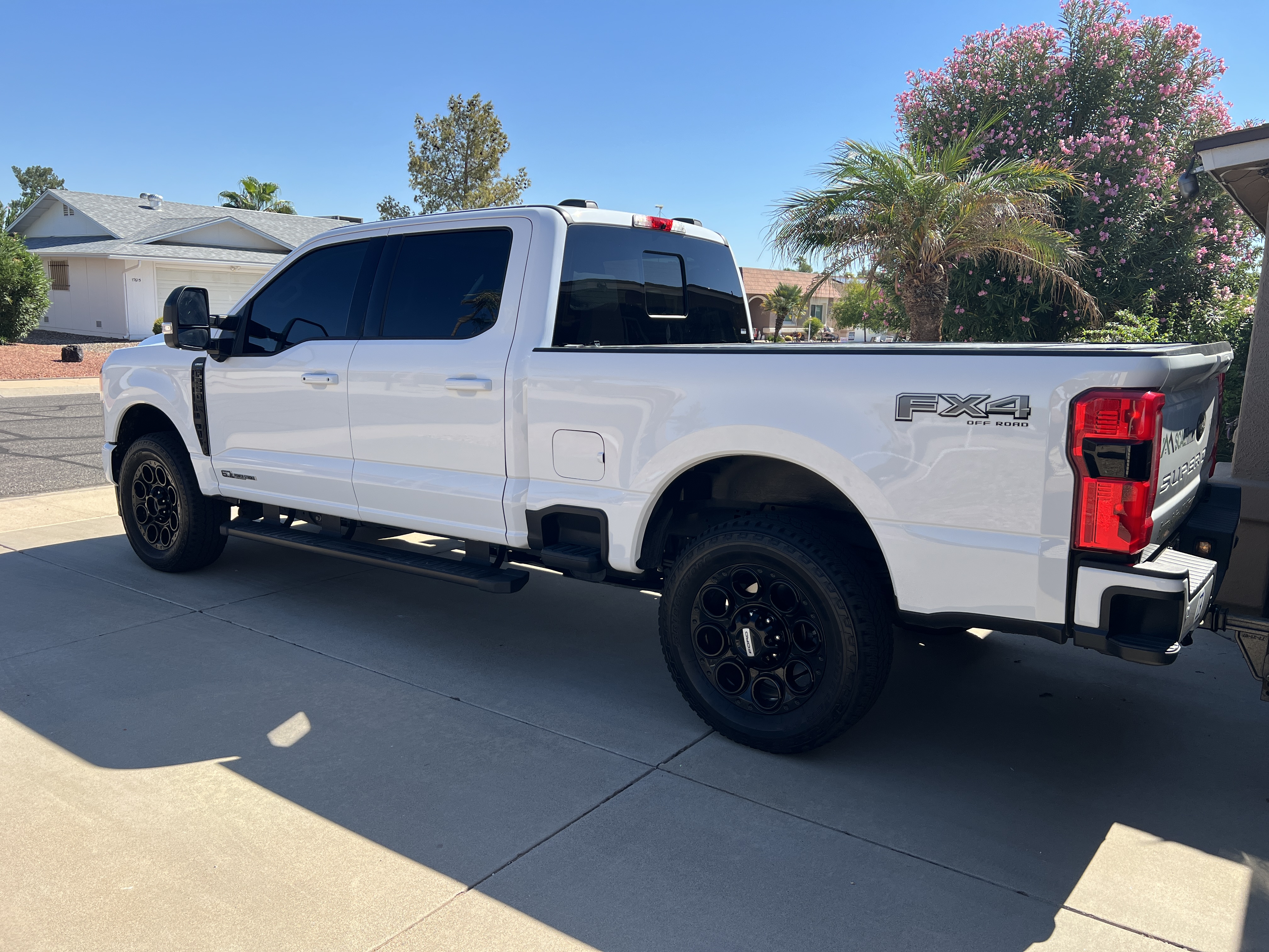 Used 2025 Ford F250 Lariat w/ Lariat Ultimate Package AWD/4WD image 1