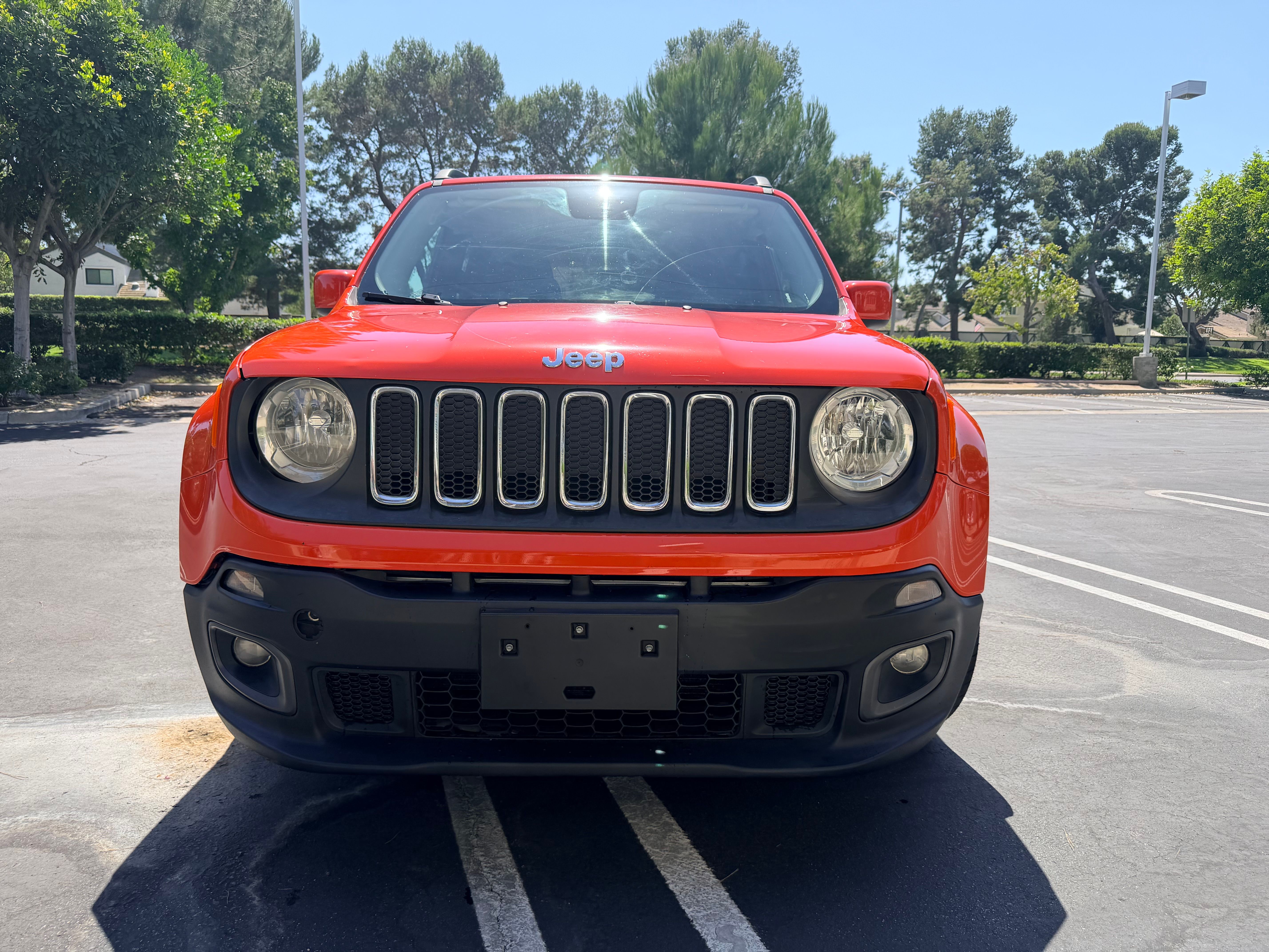 Used 2015 Jeep Renegade Latitude w/ Popular Equipment Group FWD image 2
