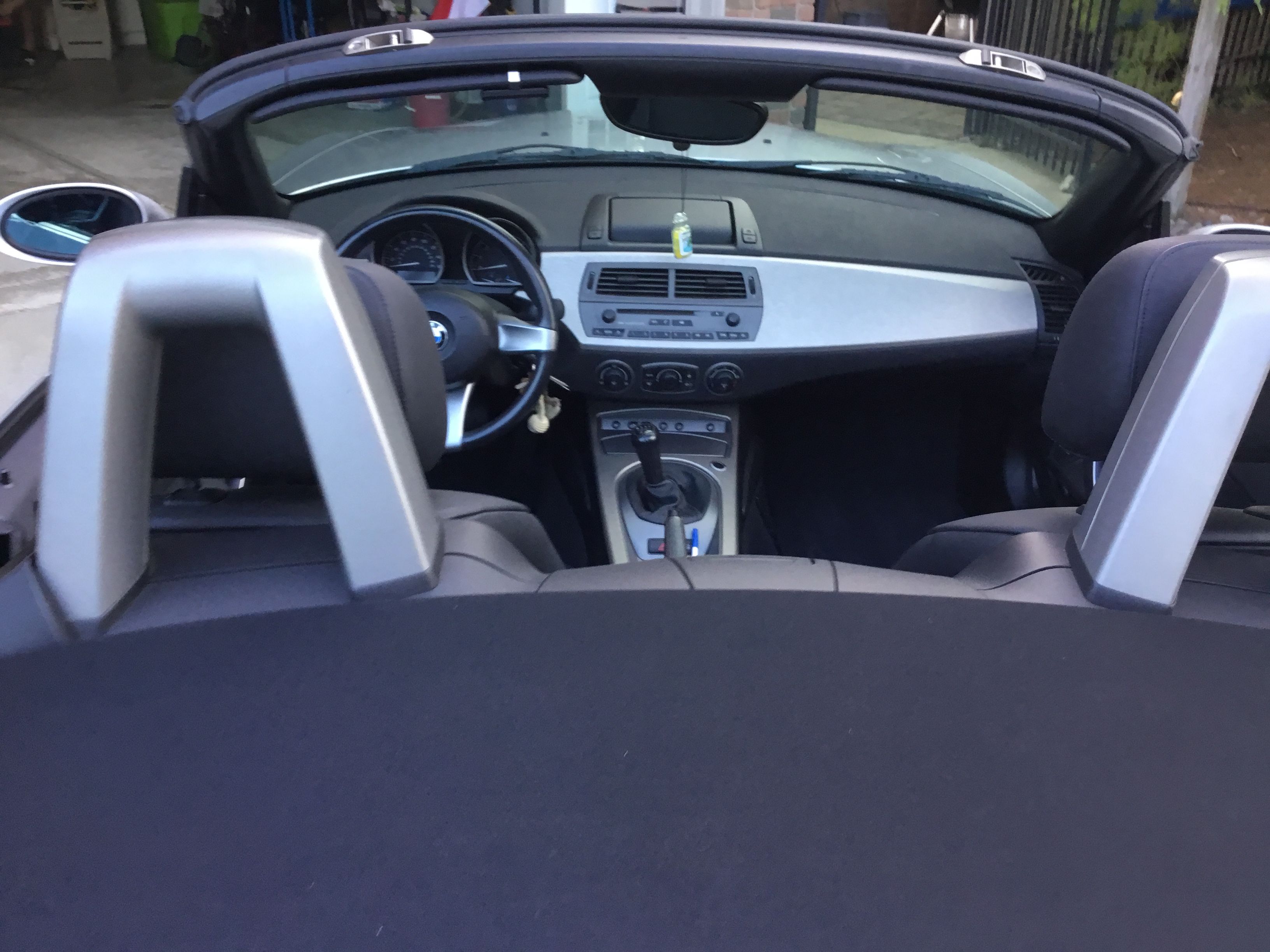 Used 2003 BMW Z4 2.5i RWD image 12