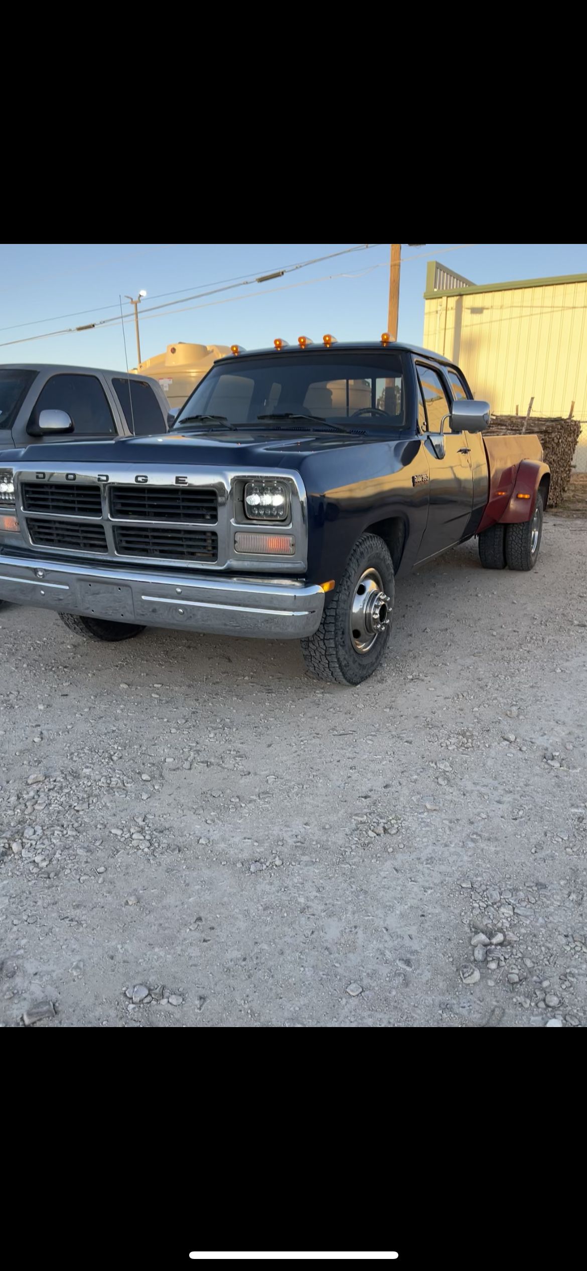 Used 1992 Dodge D/W Truck 350 RWD image 1