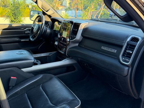 Used 2021 RAM 1500 Laramie image 9