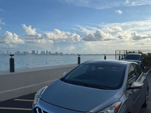 Used 2014 Hyundai Elantra GT w/ Option Group 03 FWD image 15