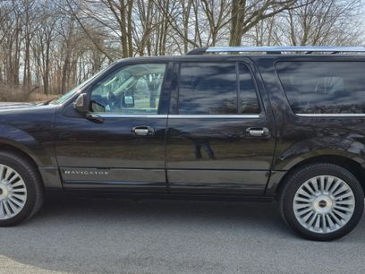 Used 2015 Lincoln Navigator L 4WD w/ Equipment Group 101A Reserve