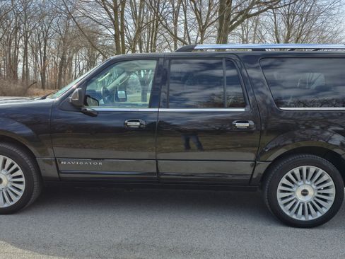 Used 2015 Lincoln Navigator L 4WD w/ Equipment Group 101A Reserve image 1