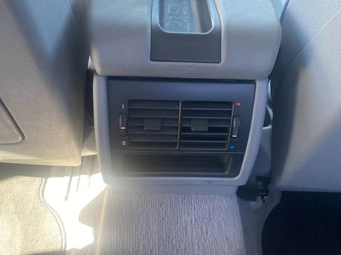 Used 2001 BMW 530i Sedan image 14