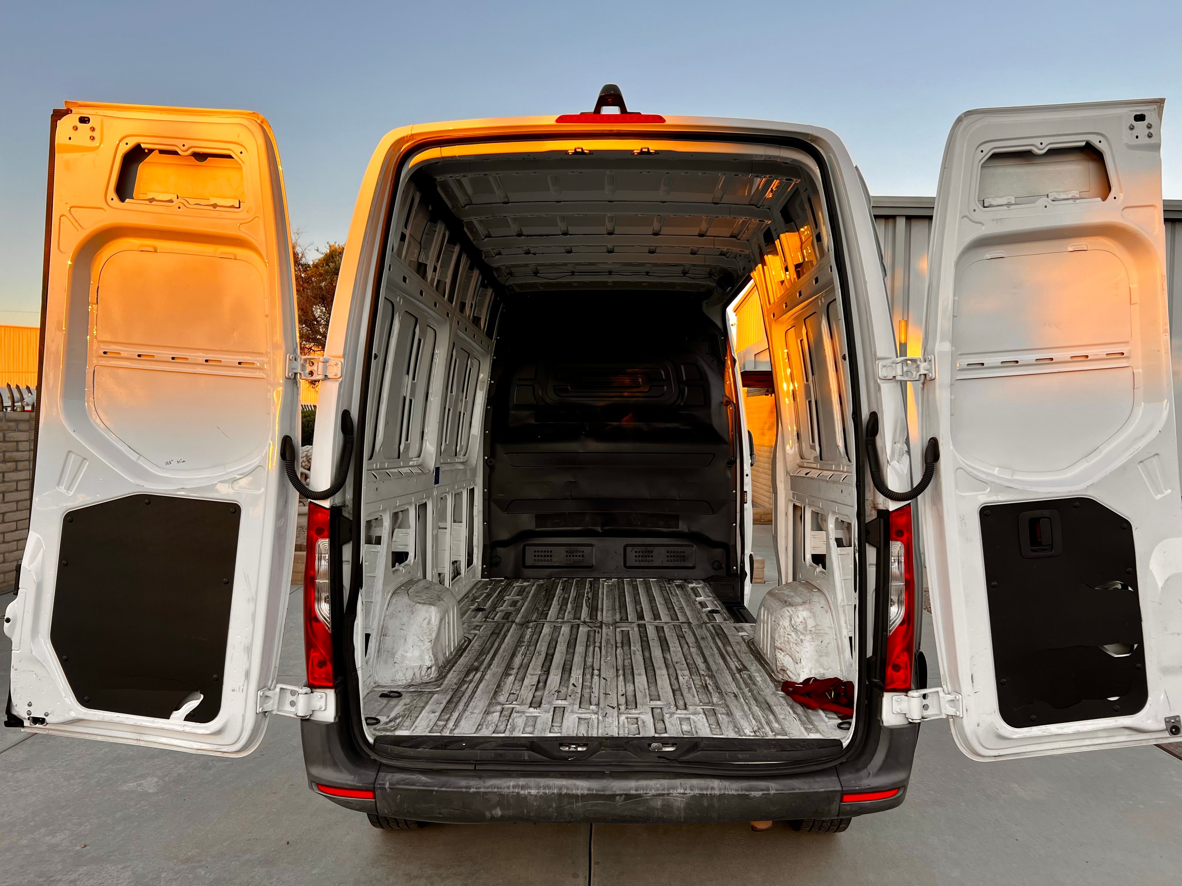 Used 2019 Mercedes-Benz Sprinter 144 Cargo image 12