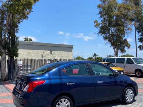 Used 2014 Nissan Versa SV FWD image 8