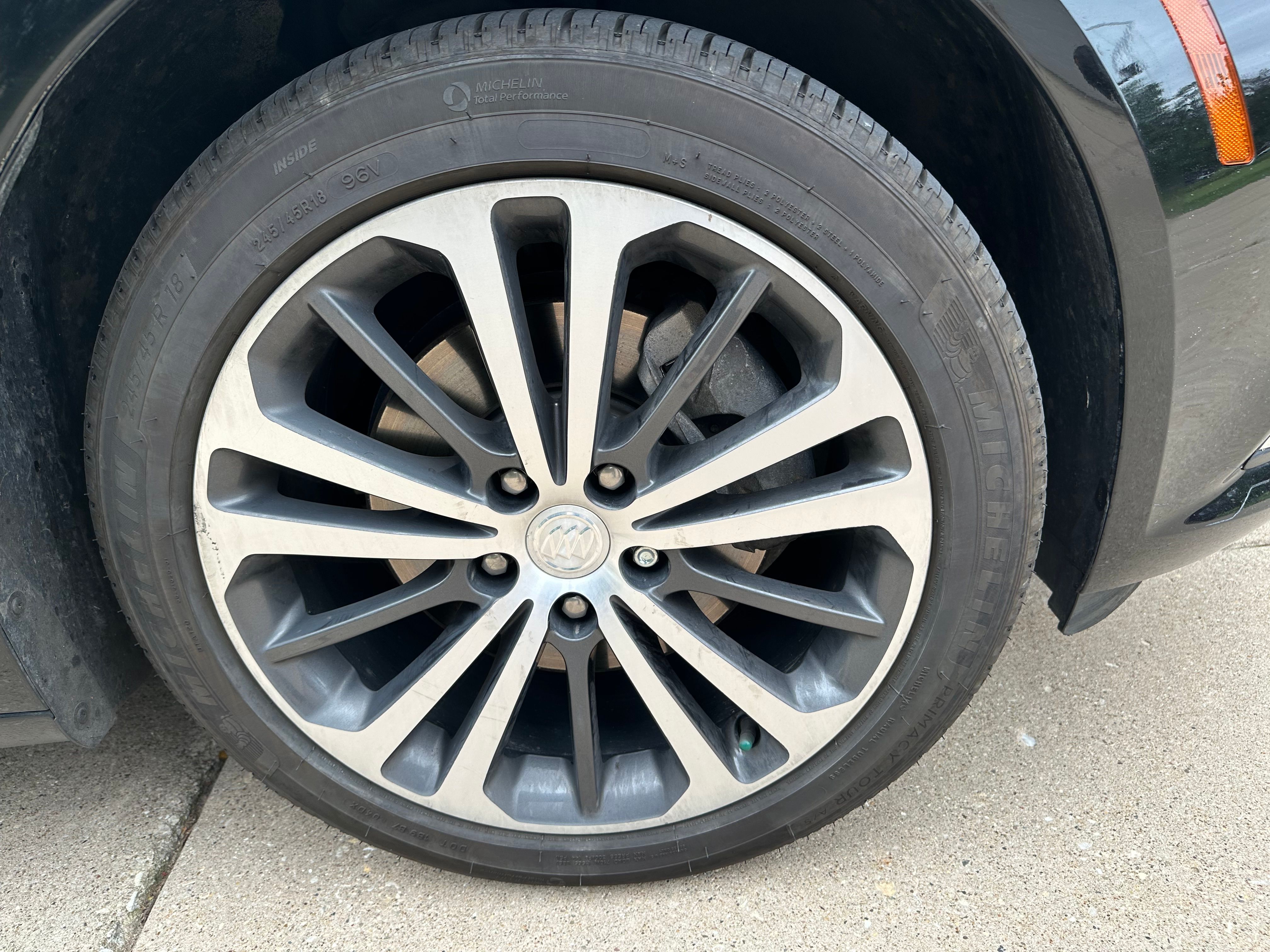 Used 2018 Buick Regal Essence w/ Driver Confidence Package #1 AWD/4WD image 11