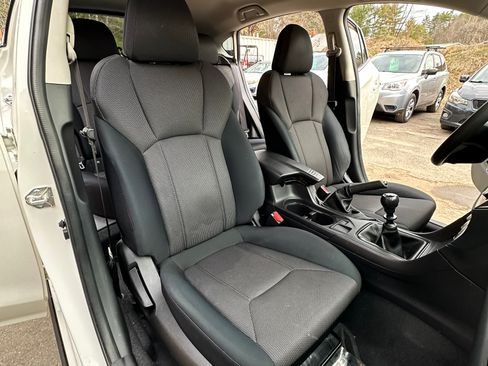 Used 2021 Subaru Crosstrek 2.0i AWD/4WD image 12