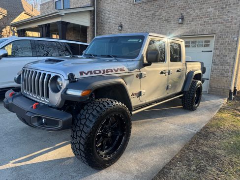 Used 2021 Jeep Gladiator Mojave image 2