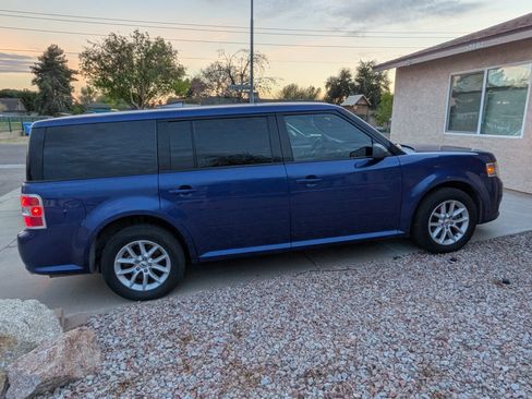 Used 2014 Ford Flex SE image 2