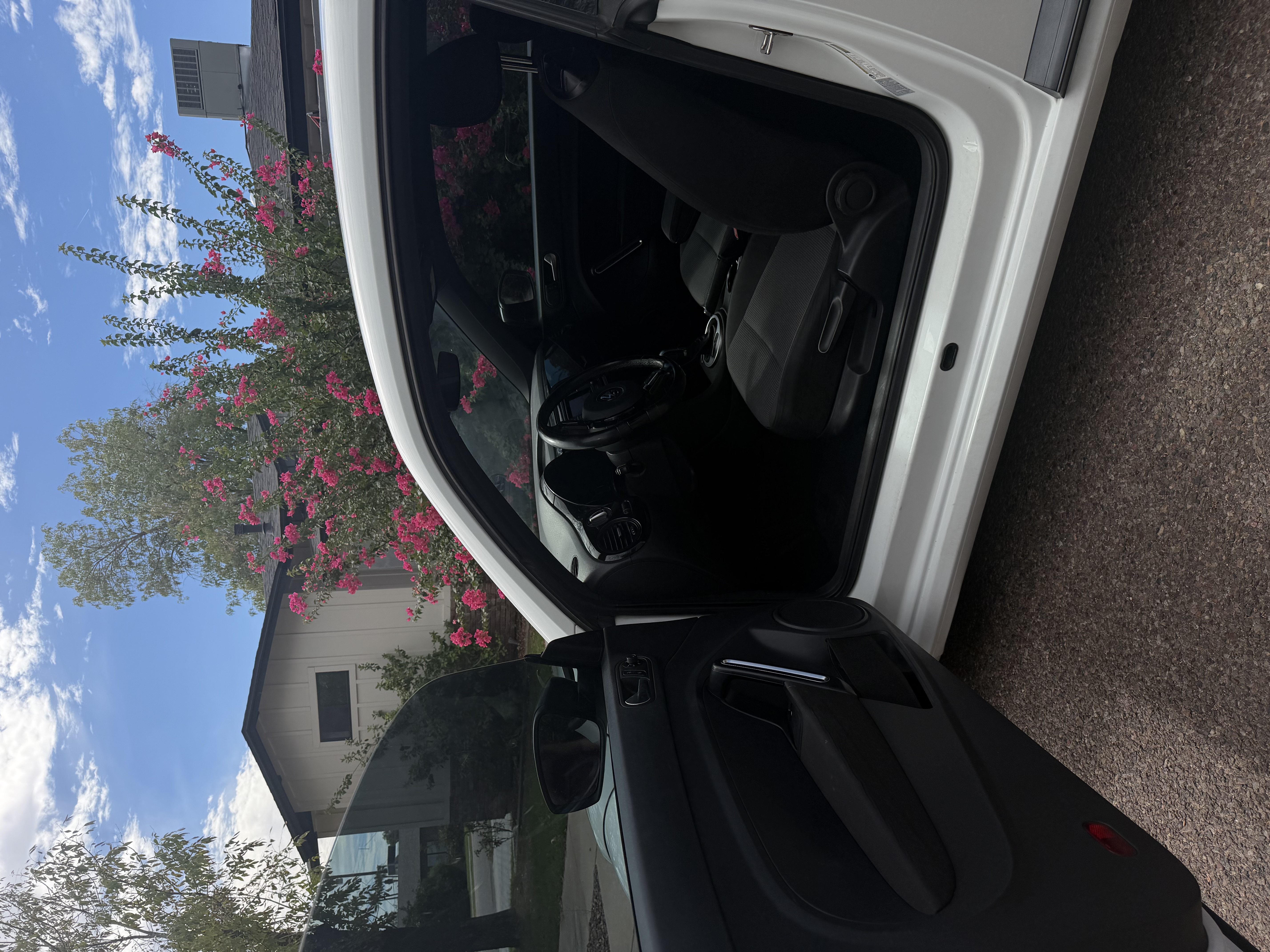 Used 2017 Volkswagen Beetle 1.8T S FWD image 8