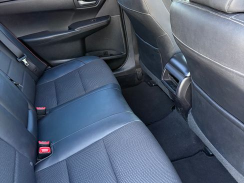 Used 2016 Toyota Camry SE image 6