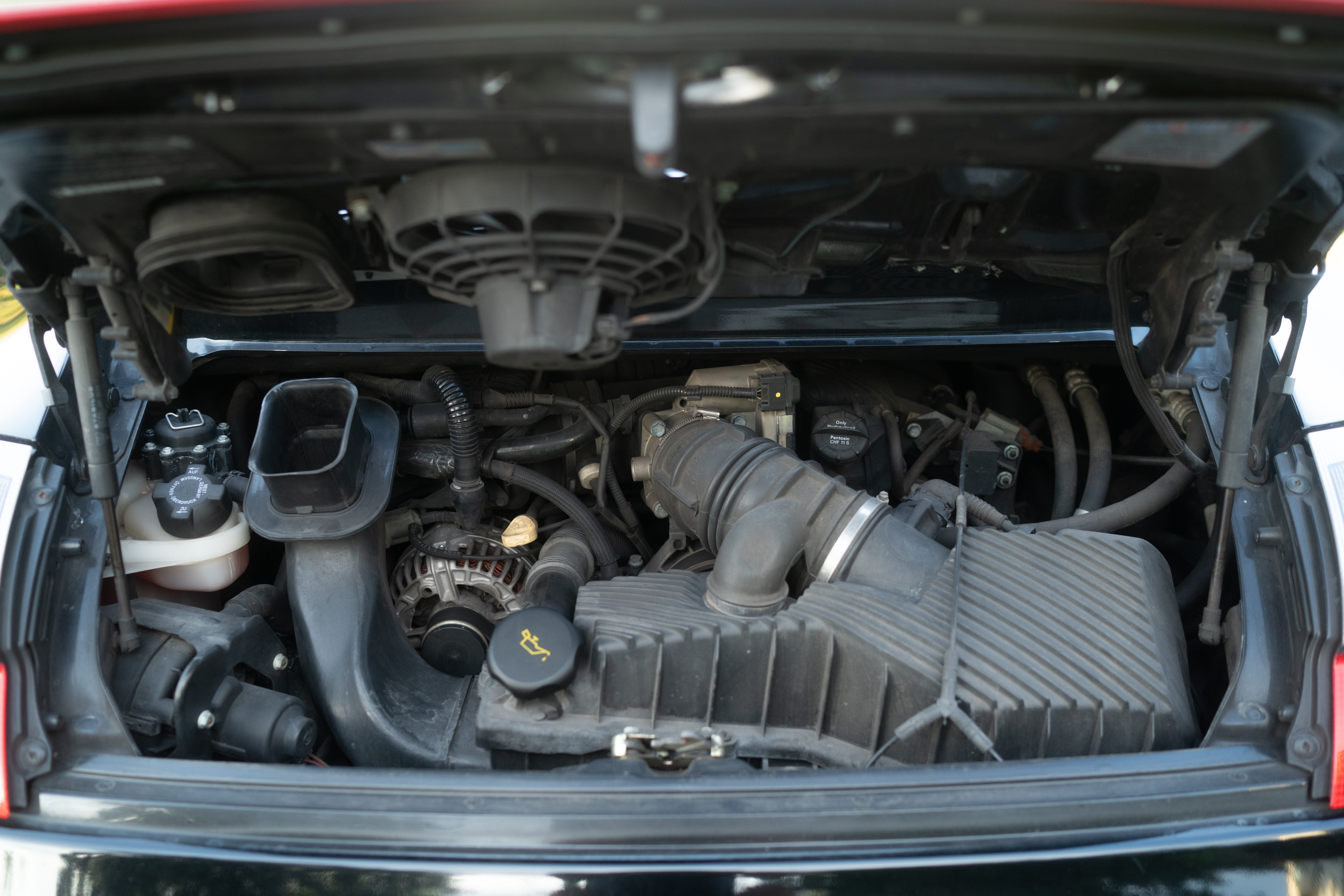 Used 2003 Porsche 911 Carrera 4S AWD/4WD image 16