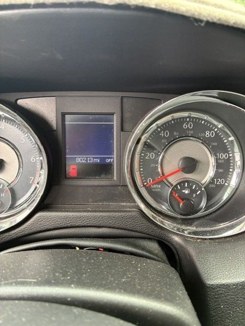 Used 2012 Chrysler Town & Country Touring-L w/ Trailer Tow Group FWD image 15