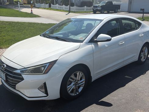 Used 2020 Hyundai Elantra SEL w/ Cargo Package (C1) FWD image 1