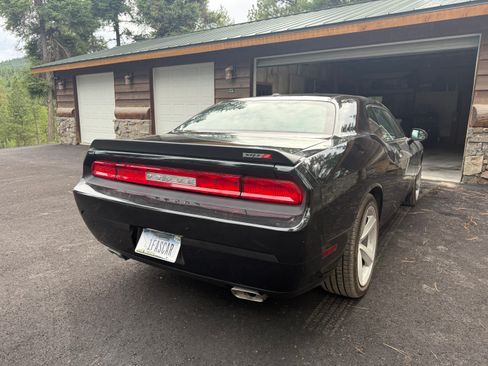 Used 2008 Dodge Challenger SRT8 RWD image 4