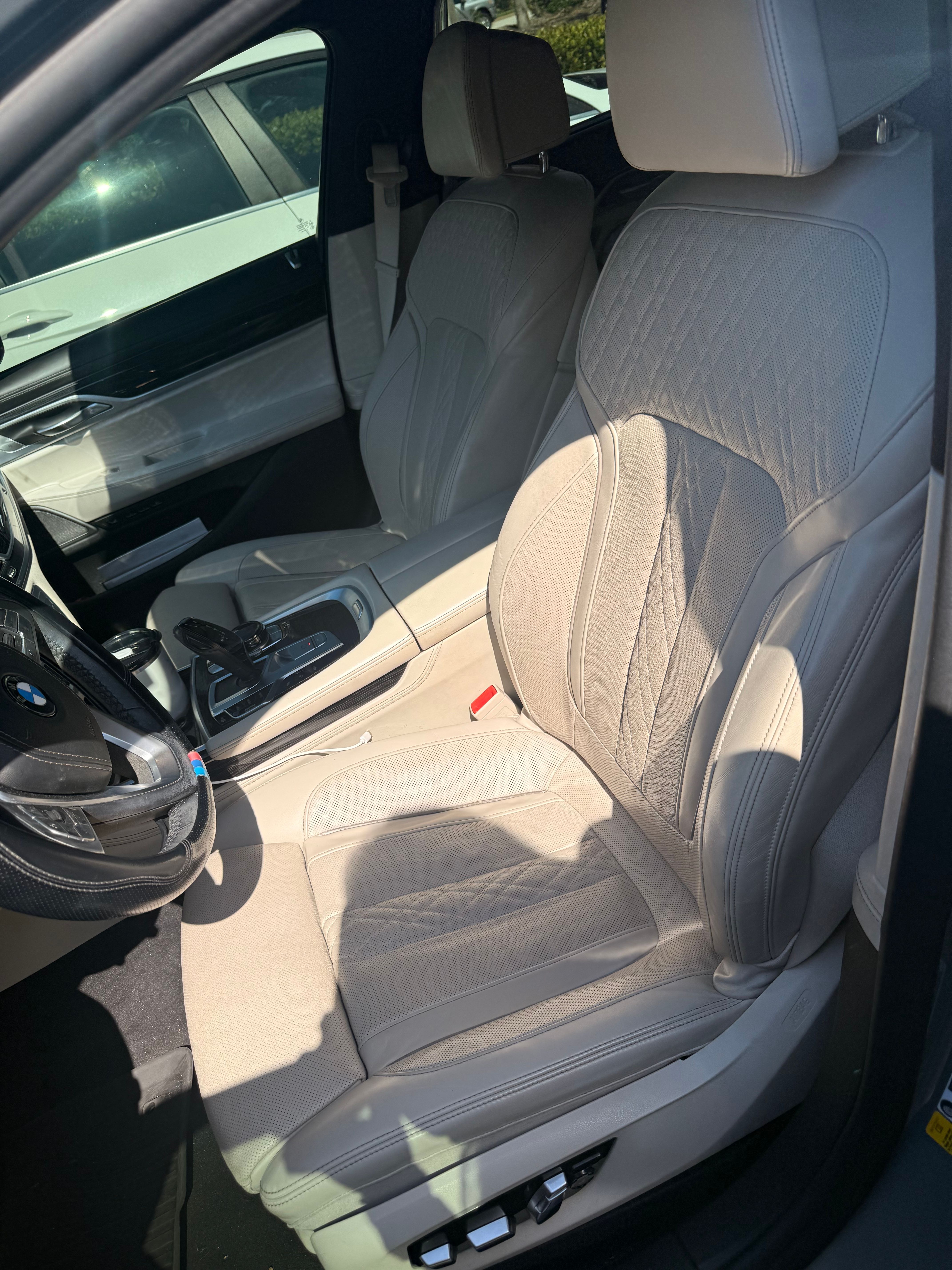 Used 2019 BMW 750i w/ Executive Package RWD image 6
