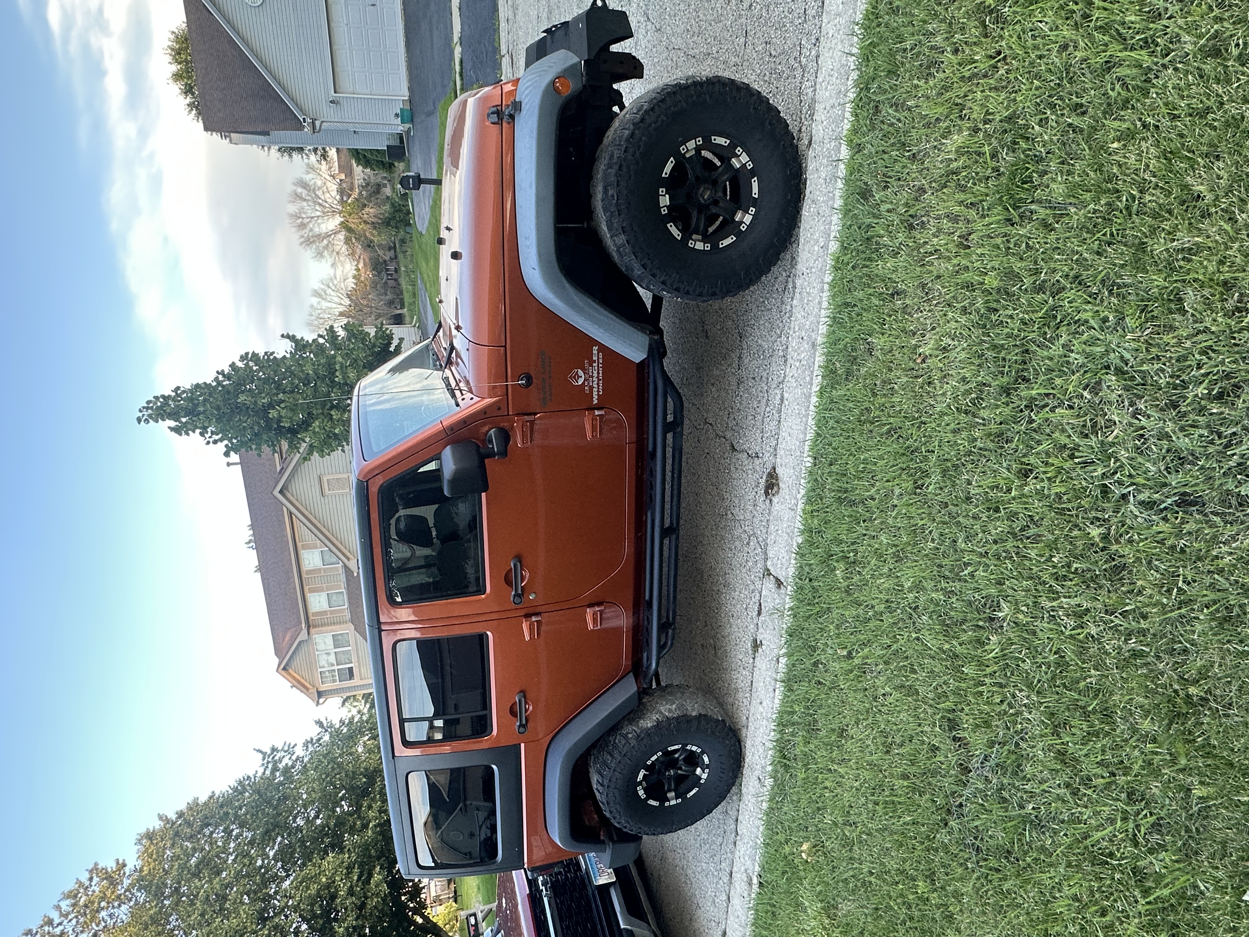 Used 2011 Jeep Wrangler Unlimited Sport AWD/4WD image 2