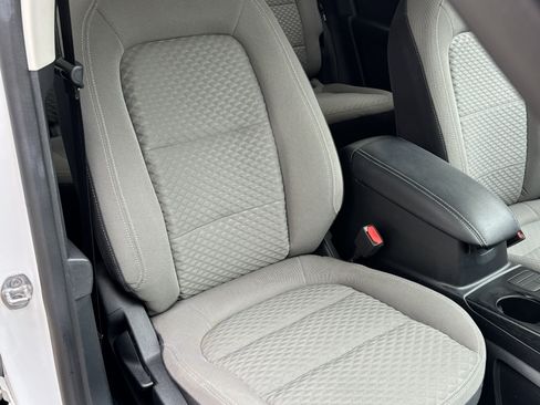 Used 2022 Ford Escape SE FWD image 13
