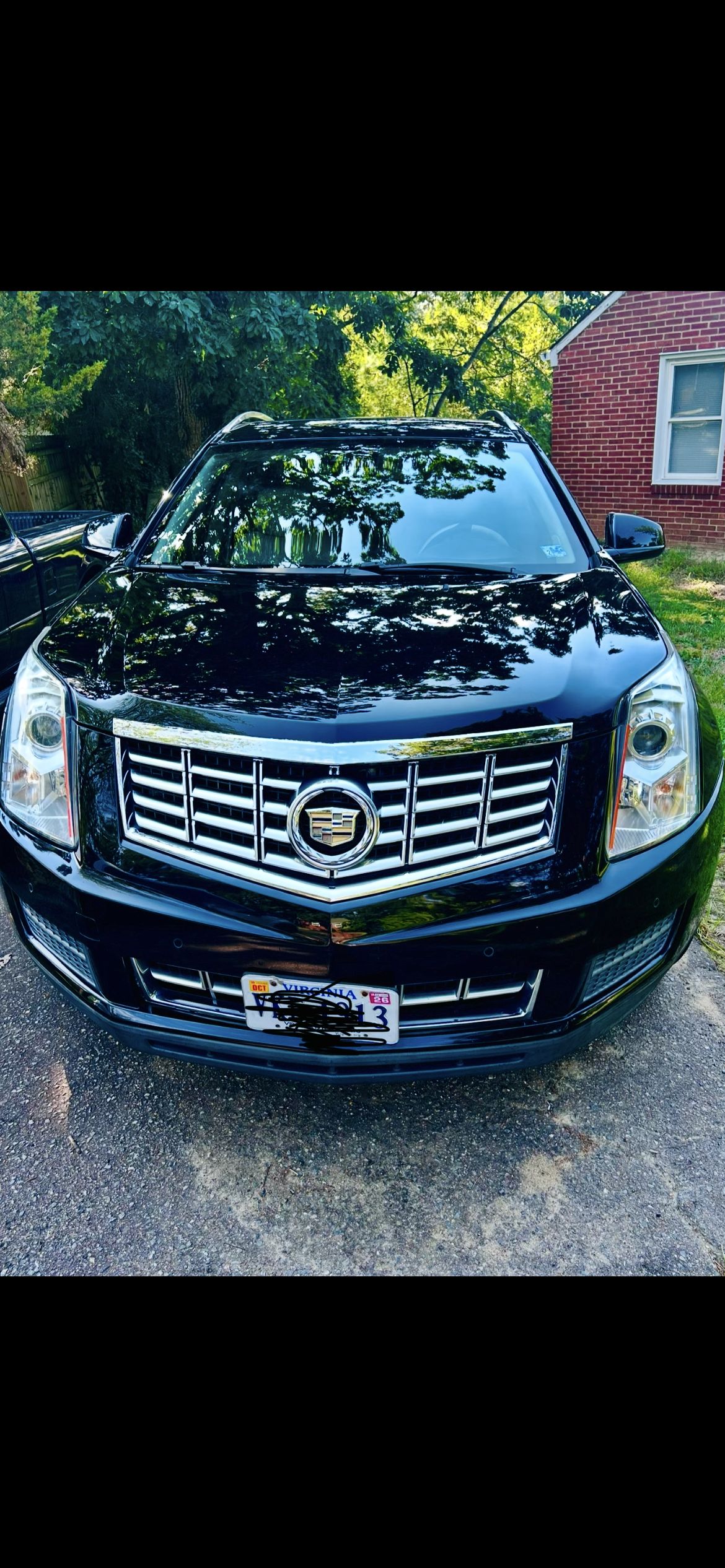 Used 2014 Cadillac SRX Luxury w/ Driver Awareness Package FWD image 2
