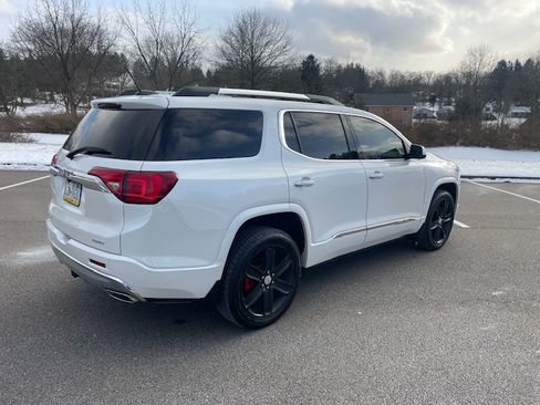 Used 2017 GMC Acadia Denali w/ Technology Package image 5