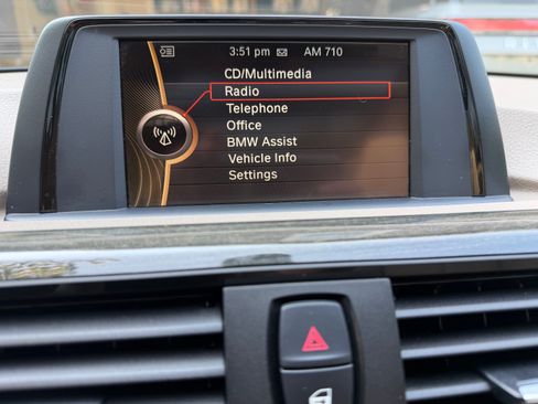 Used 2014 BMW 328i xDrive Wagon AWD/4WD image 16