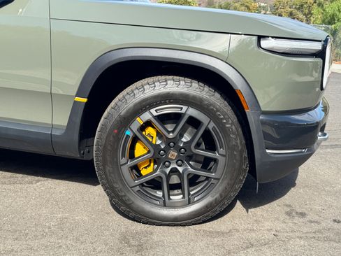Used 2027 Rivian R2 Performance AWD/4WD image 10