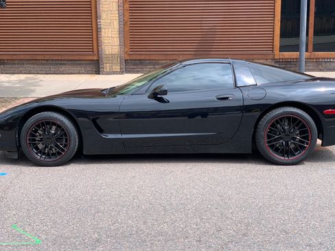 Used 1999 Chevrolet Corvette Coupe w/ Performance Handling Pkg image 1