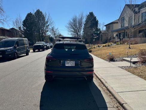 Used 2017 Porsche Cayenne GTS image 6