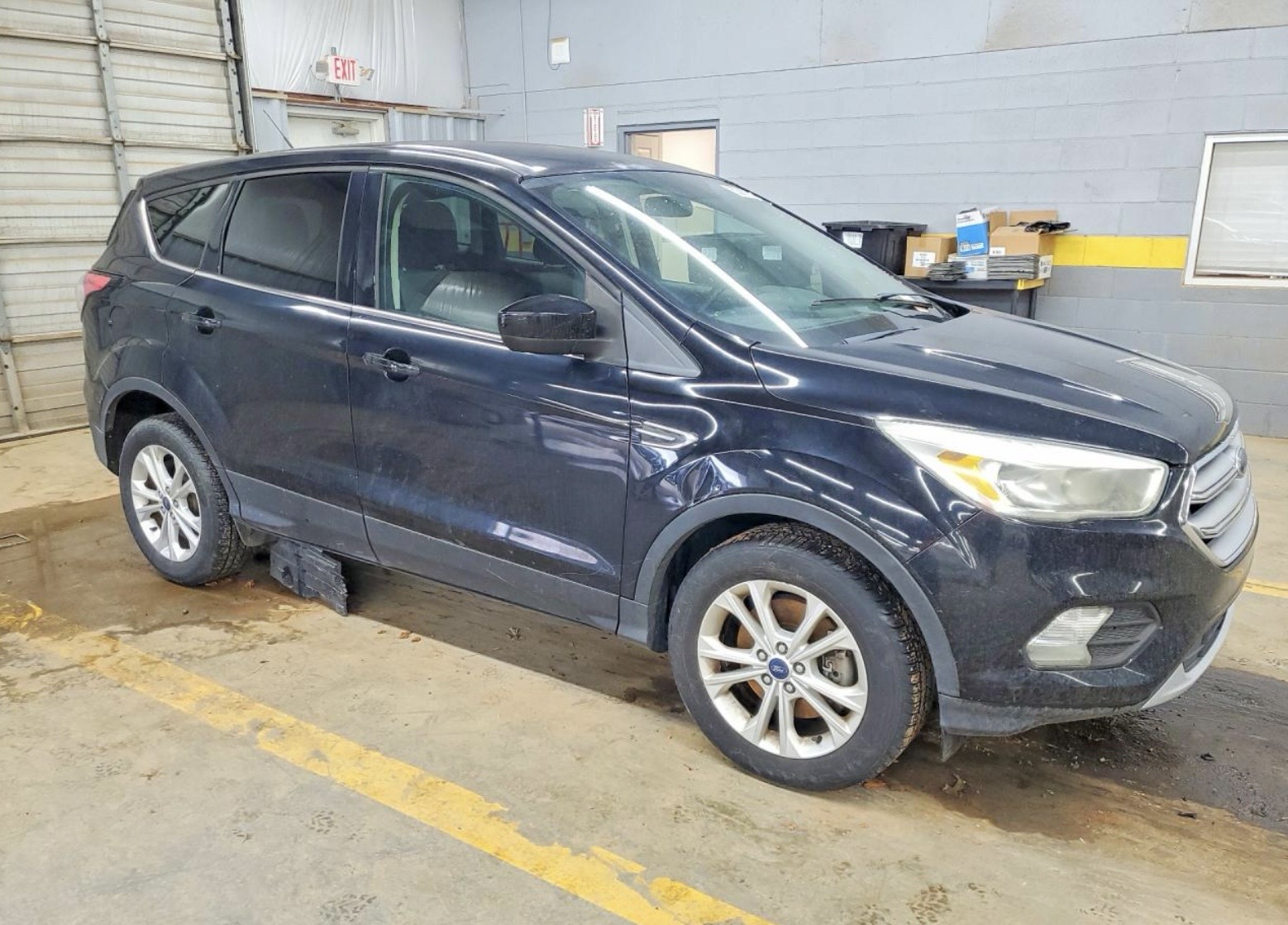 Used 2017 Ford Escape SE FWD image 4